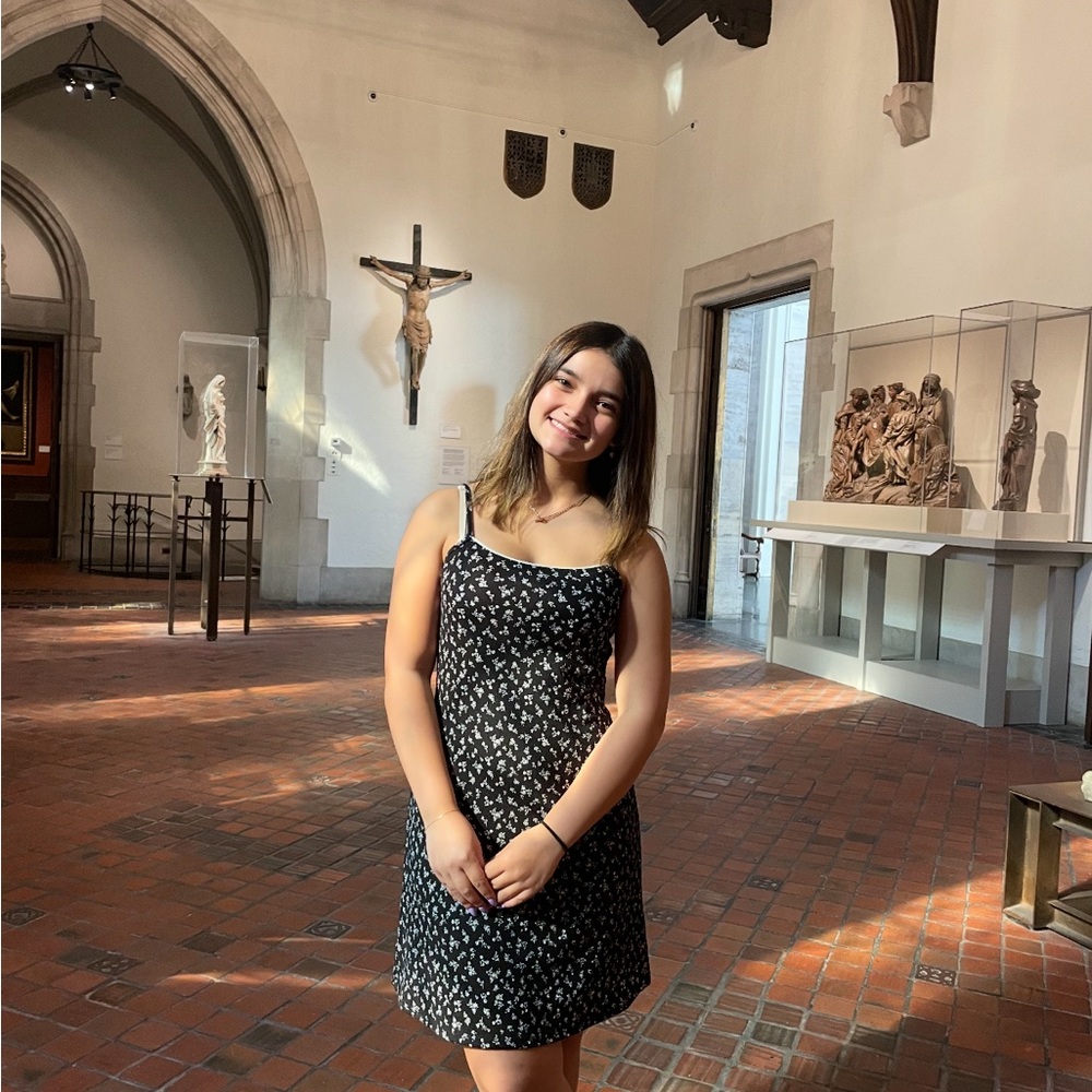 Meet your Posher, Ava